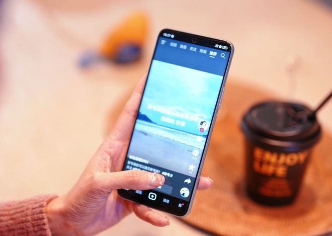 k8凯发官网，12GB+256GB+5800mAh荣耀良心手机跌到1160元价格